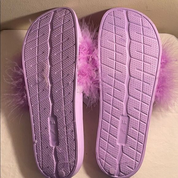 NWT INC open toe fluffy purple slippers US 11/12 - Picture 3 of 3